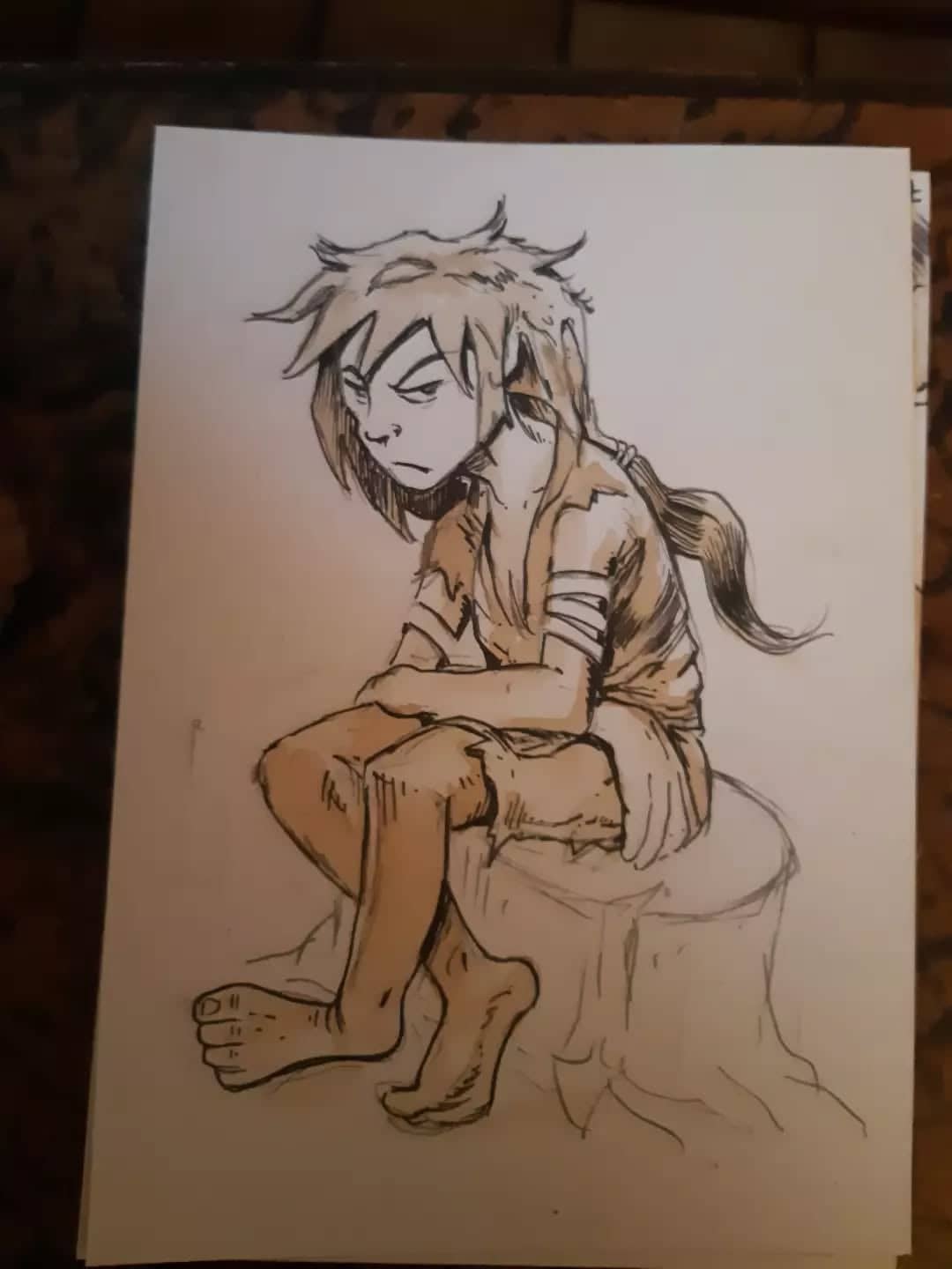 Fille et créature avec deux couleurs