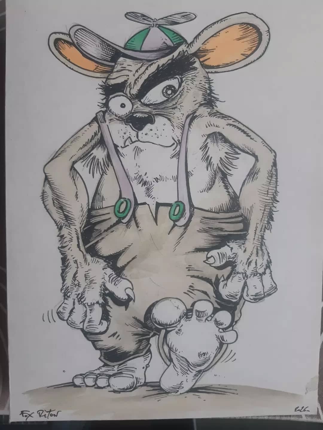 Souris maléfique au chapeau
